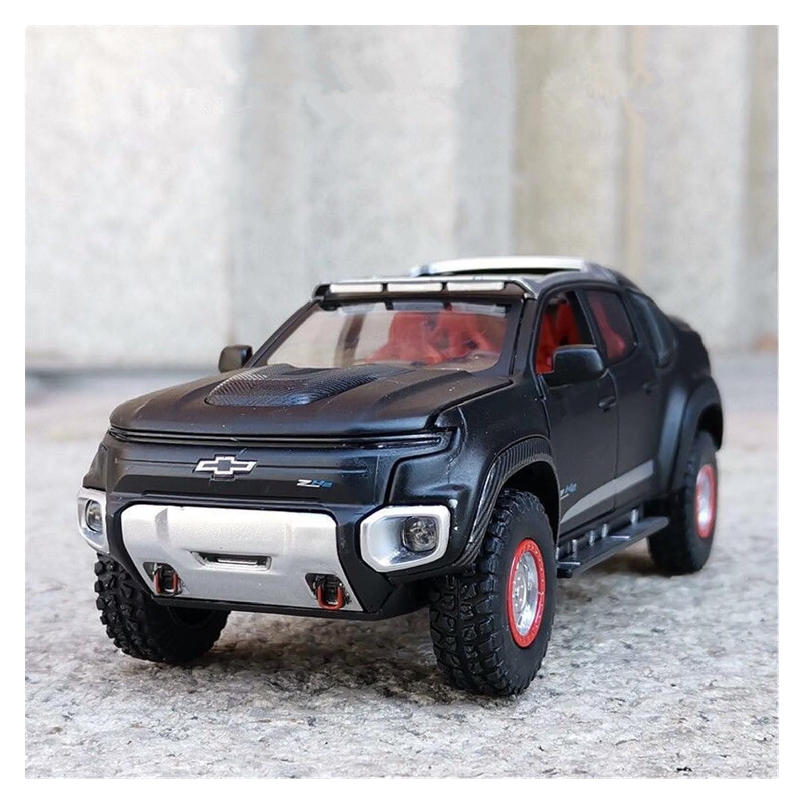 Amazon.co.jp: モデルカーのおもちゃ 1:32 シボレーコロラド ZH2 オフ